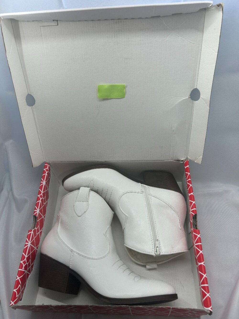 Rampage Womens White 10M Zip-up Boots